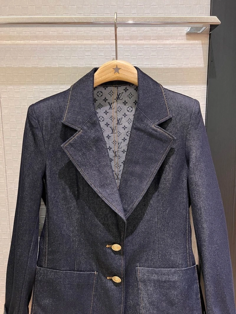 Resilient Unclassified Brand Outwear 147557