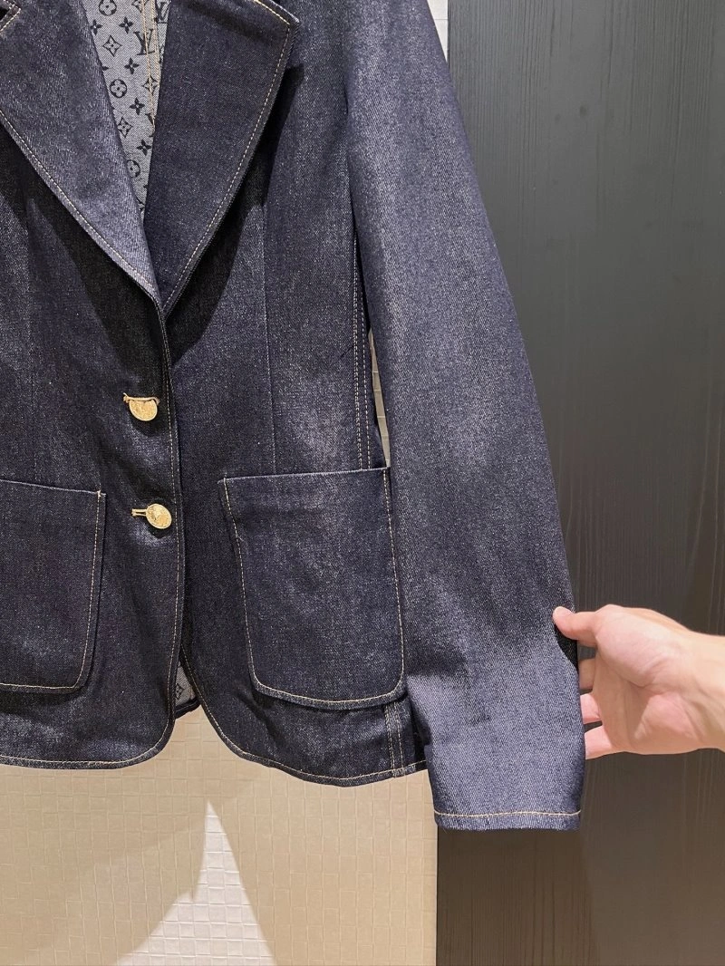 Resilient Unclassified Brand Outwear 147557