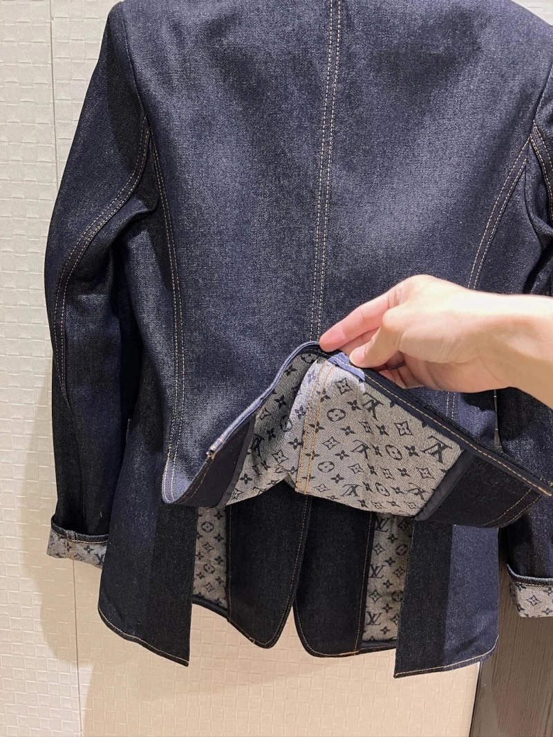 Resilient Unclassified Brand Outwear 147557