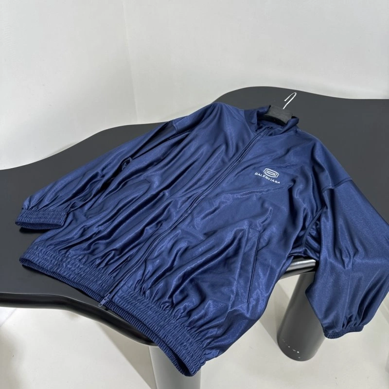 Modern Unclassified Brand Outwear 153708