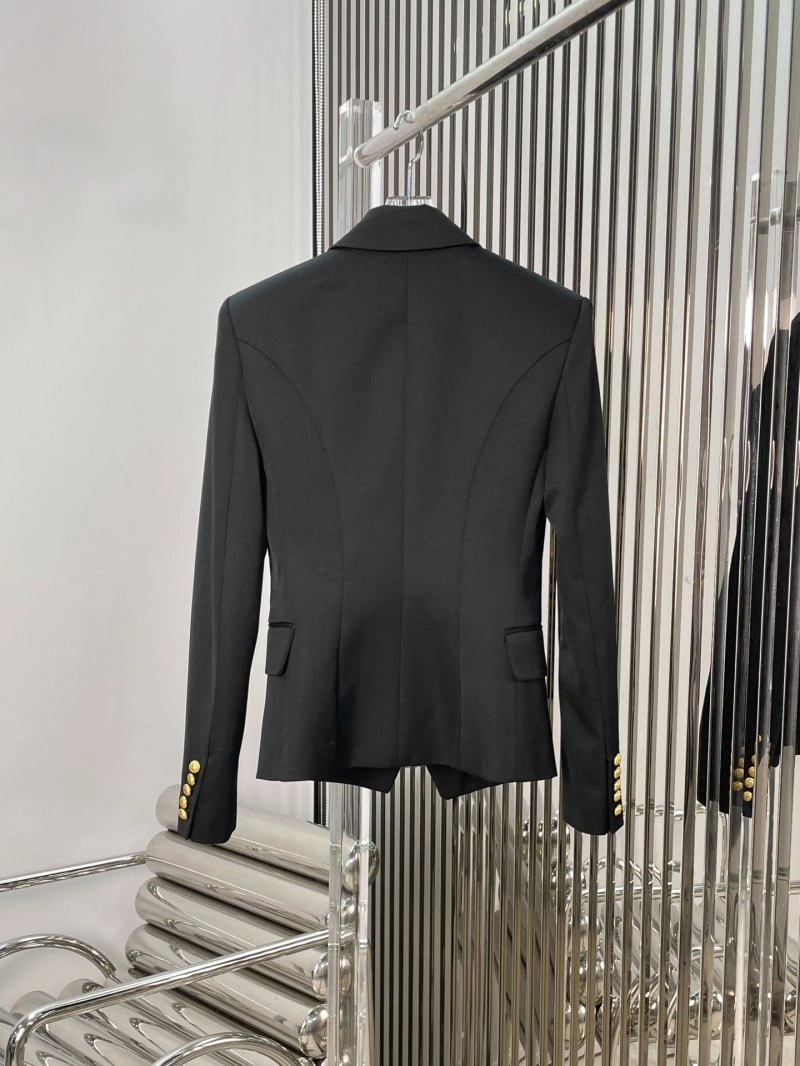 Functional Unclassified Brand Outwear 153720