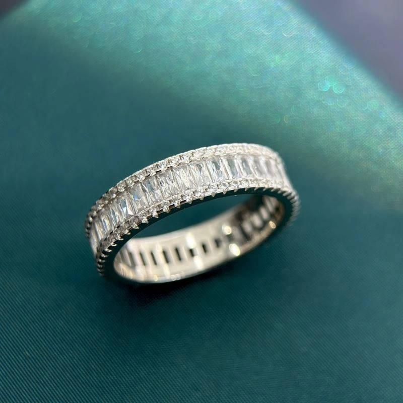 Classic Unclassified Brand Rings 213677