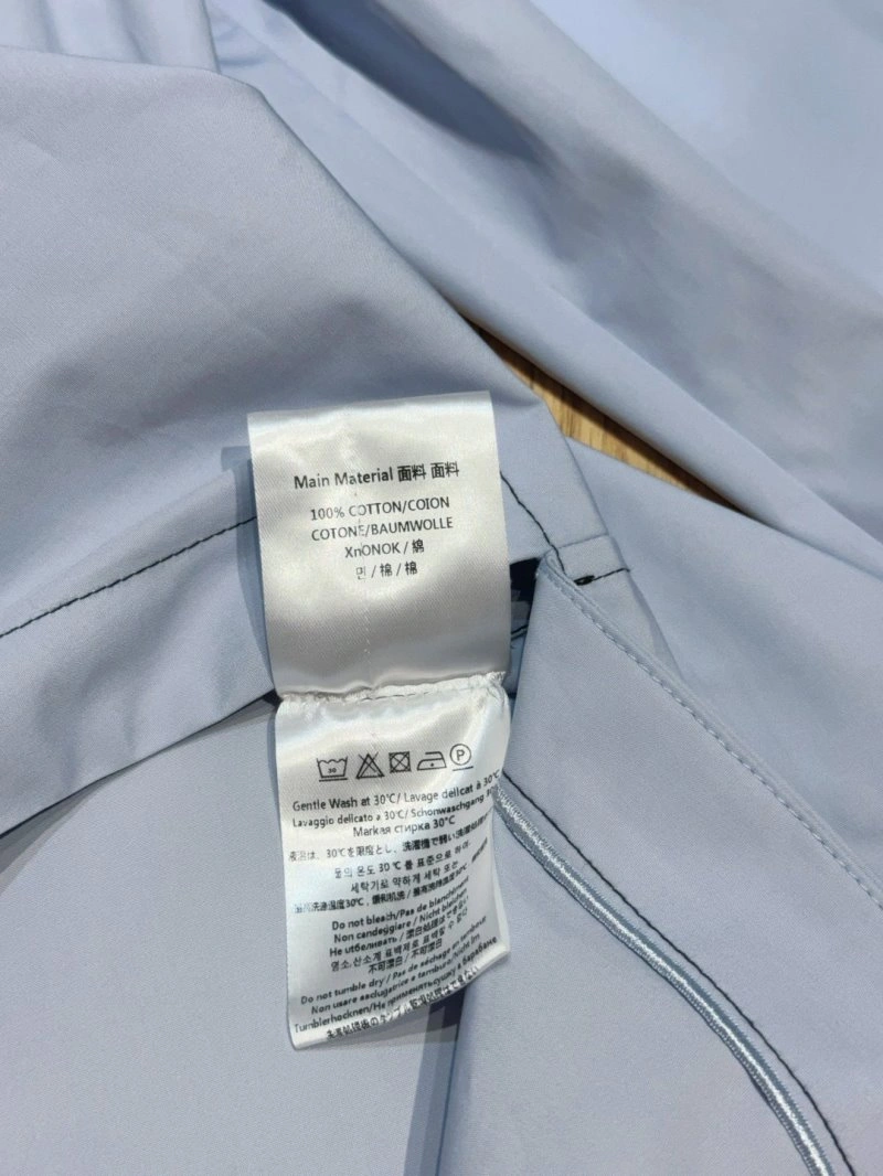 Functional Unclassified Brand Shirts 150497