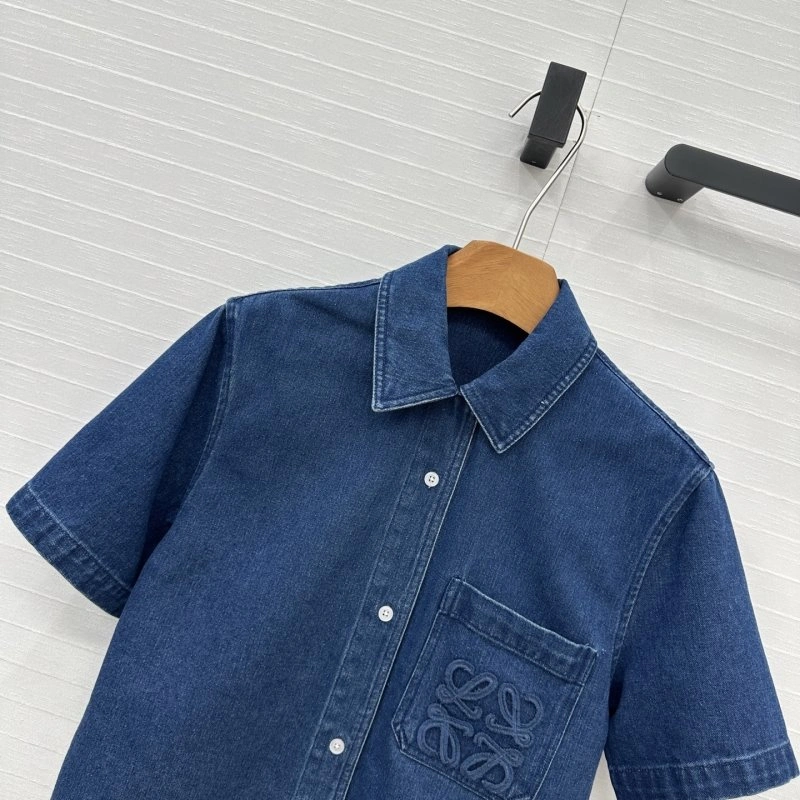Flexible Unclassified Brand Shirts 150503