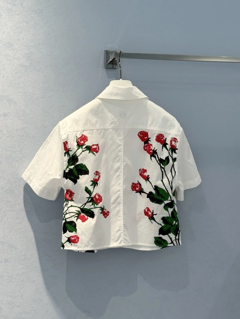 Contemporary Unclassified Brand Shirts 155491