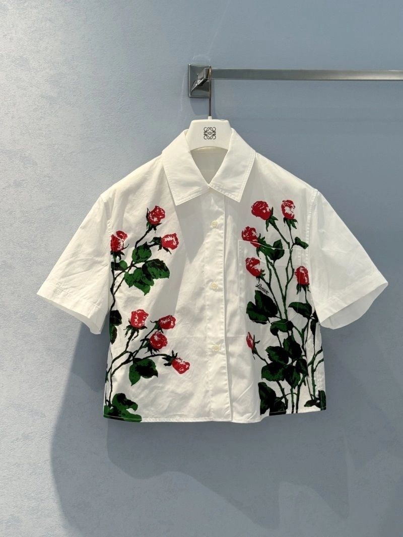 Contemporary Unclassified Brand Shirts 155491