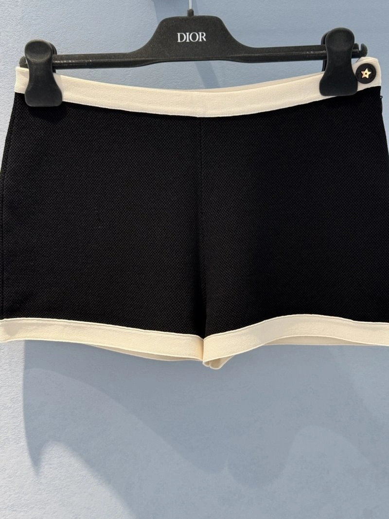 Modern Unclassified Brand Short Pants 150455