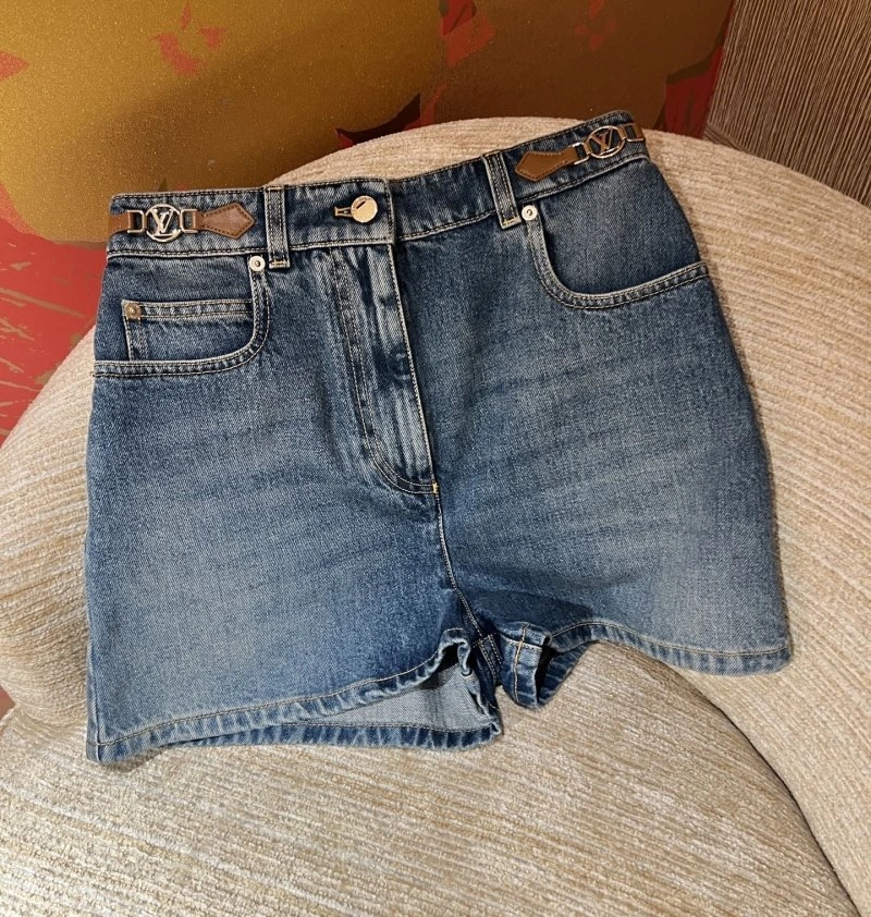 Compact Unclassified Brand Short Pants 150460