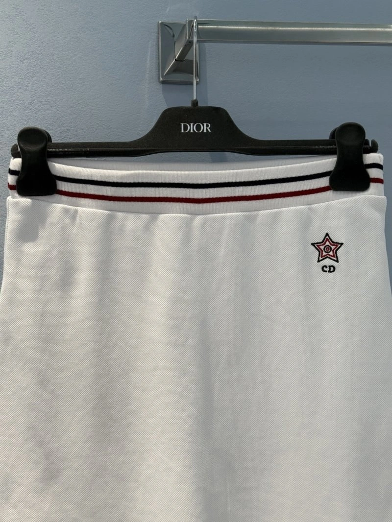 Modern Unclassified Brand Short Pants 150444