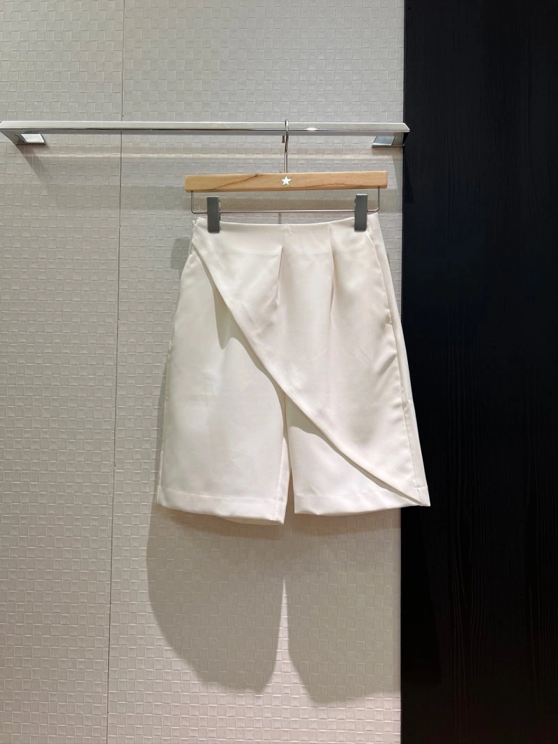 Trendy Unclassified Brand Short Pants 147424