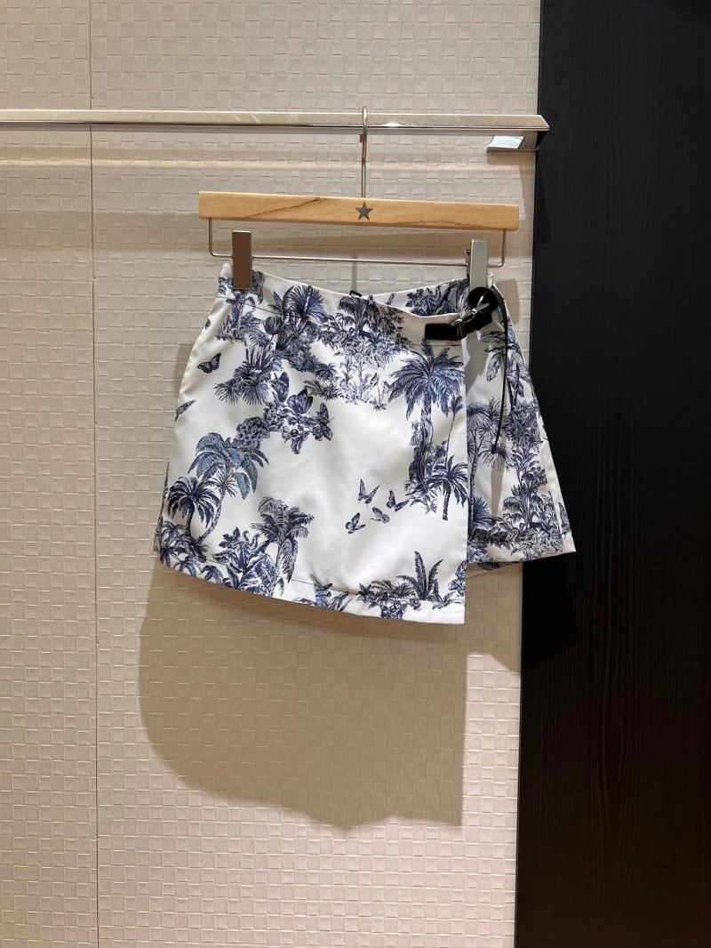 Modern Unclassified Brand Short Pants 147428