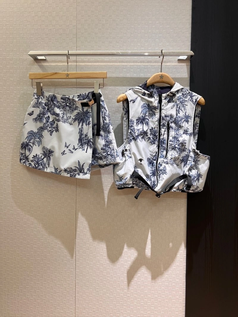 Modern Unclassified Brand Short Pants 147428