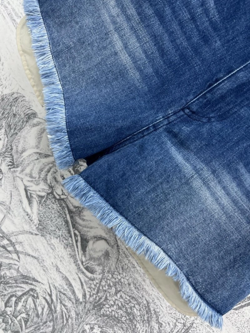 Contemporary Unclassified Brand Short Pants 147420