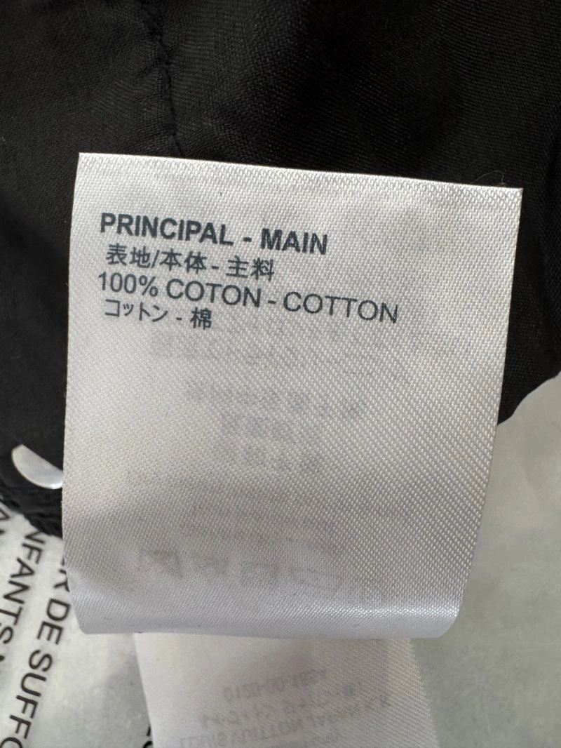 Attractive Unclassified Brand Short Pants 147417