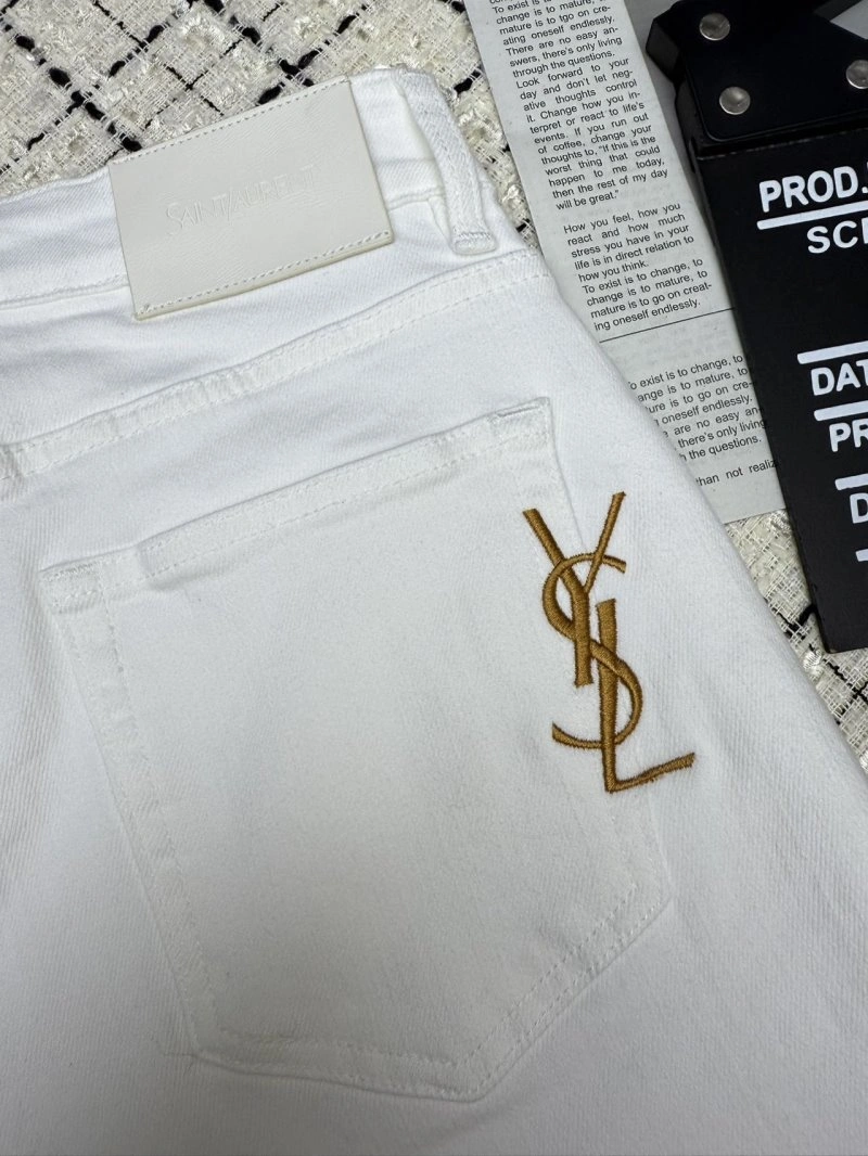 ModernLook Unclassified Brand Short Pants 147401