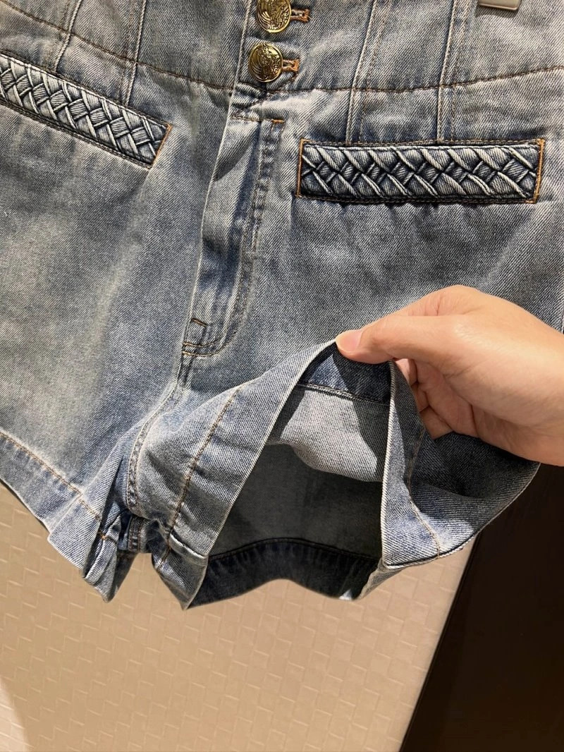 Snug Unclassified Brand Short Pants 147386