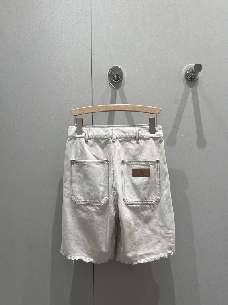 Efficient Unclassified Brand Short Pants 147381
