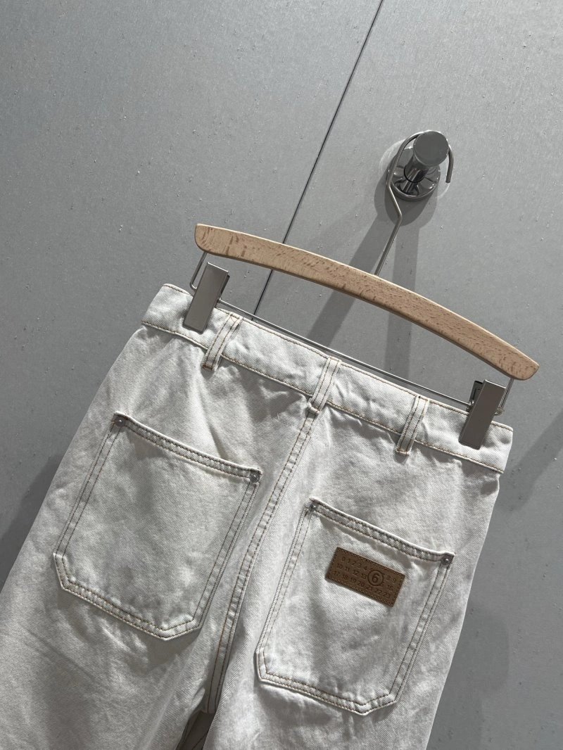 Efficient Unclassified Brand Short Pants 147381