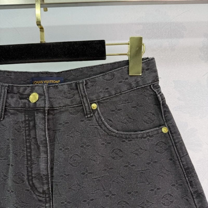 Neat Unclassified Brand Short Pants 153602
