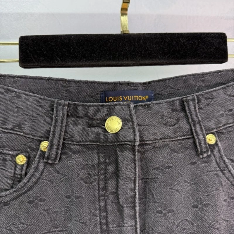 Neat Unclassified Brand Short Pants 153602
