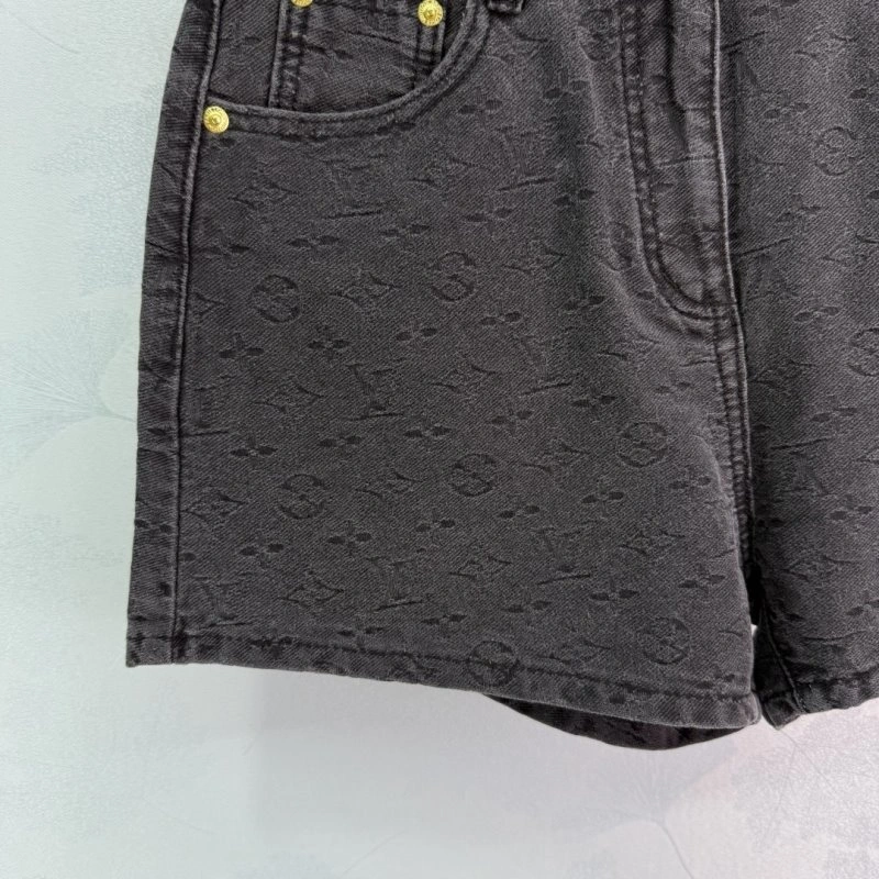Neat Unclassified Brand Short Pants 153602
