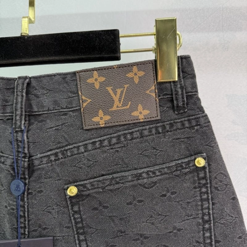 Neat Unclassified Brand Short Pants 153602