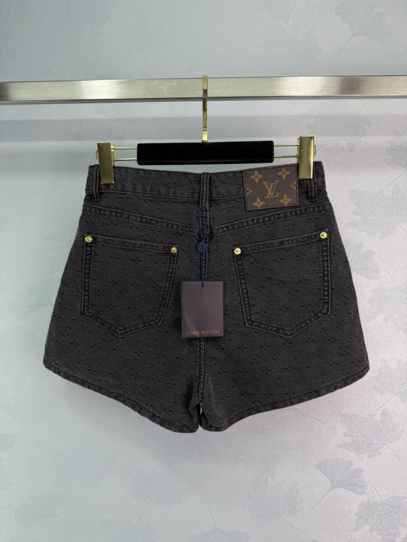 Neat Unclassified Brand Short Pants 153602