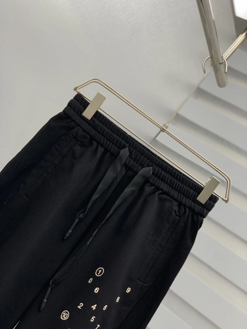 Affordable Unclassified Brand Short Pants 158976