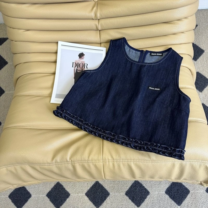 Premium Unclassified Brand Short Suits 150427
