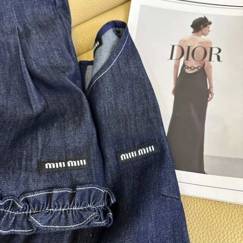 Premium Unclassified Brand Short Suits 150427