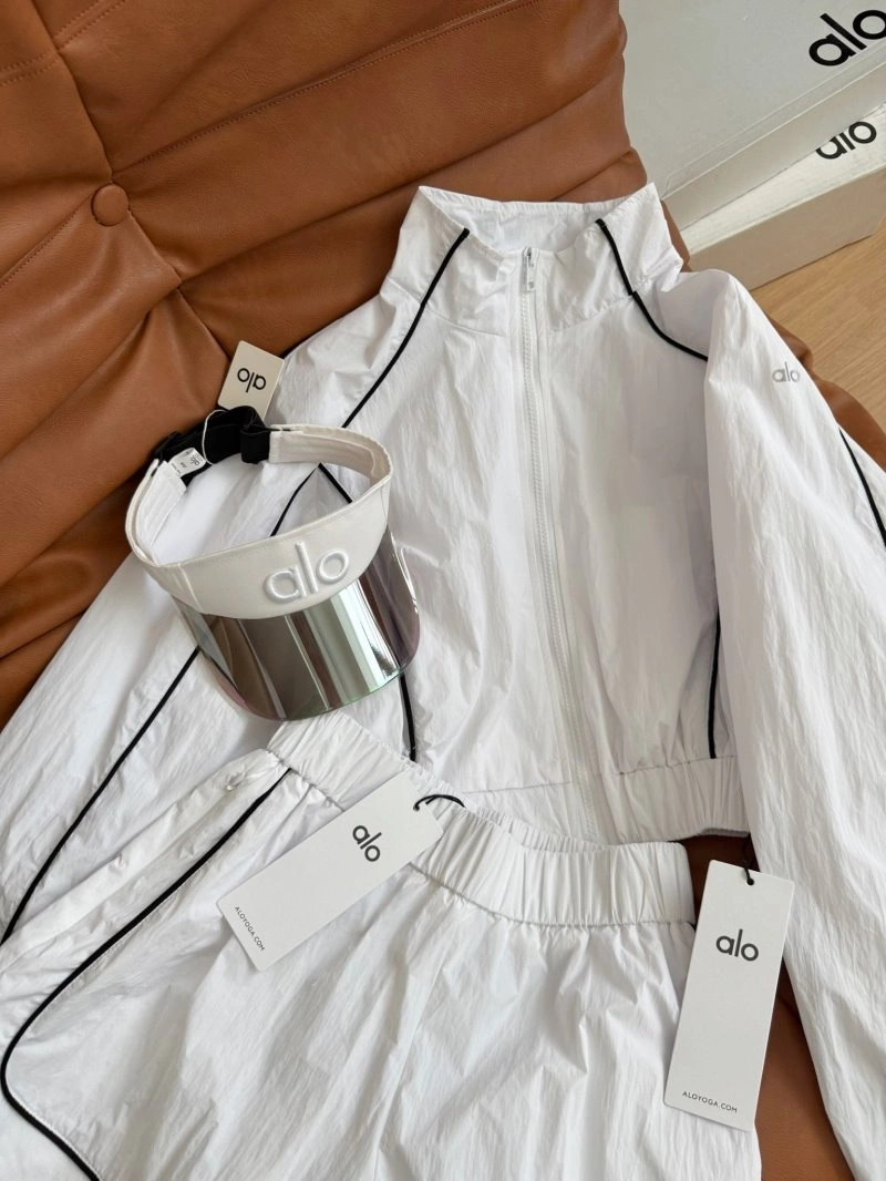 Soft Unclassified Brand Short Suits 155452