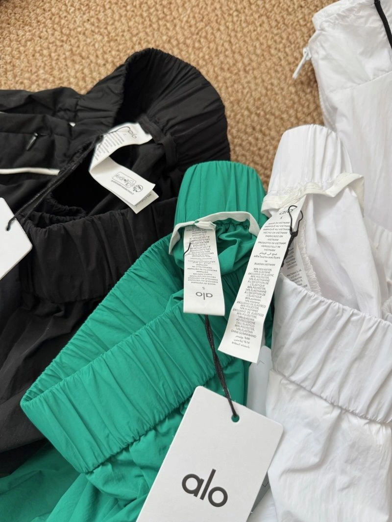 Soft Unclassified Brand Short Suits 155452