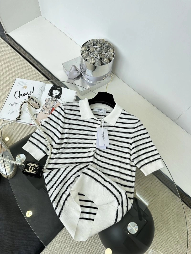 Unclassified Brand Short Suits Resilient 155399
