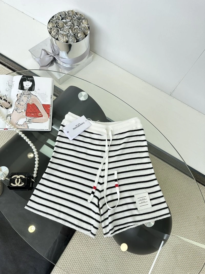 Unclassified Brand Short Suits Resilient 155399