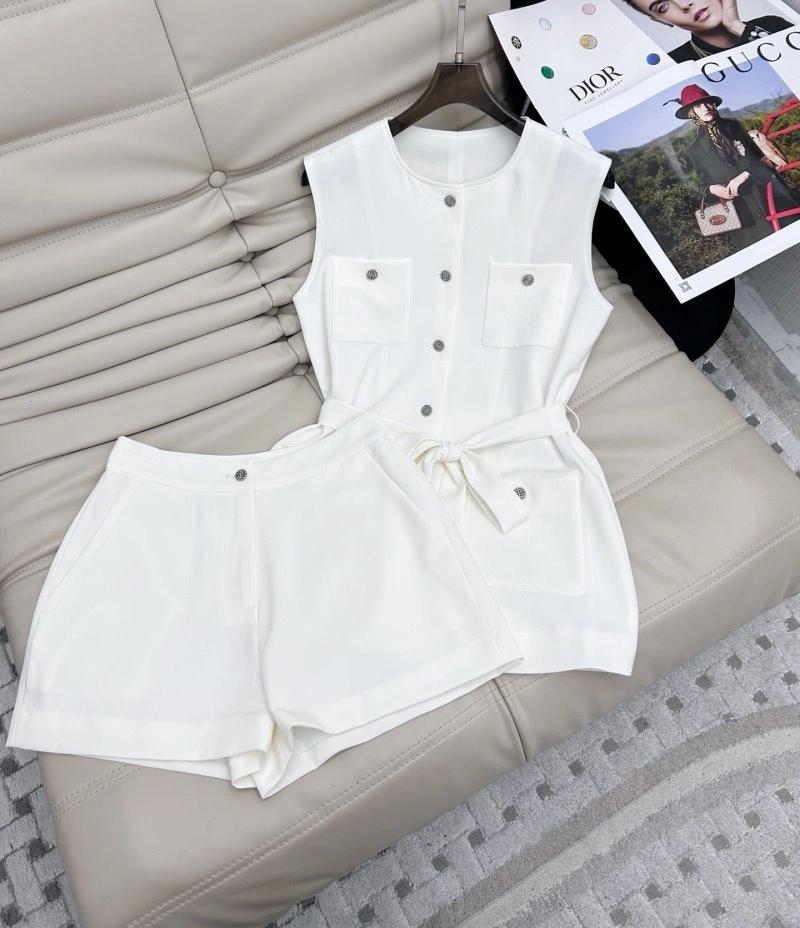 ModernLook Unclassified Brand Short Suits 147347