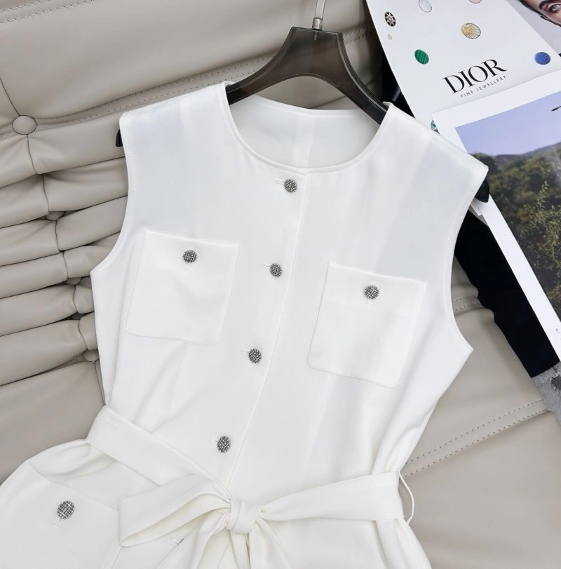 ModernLook Unclassified Brand Short Suits 147347