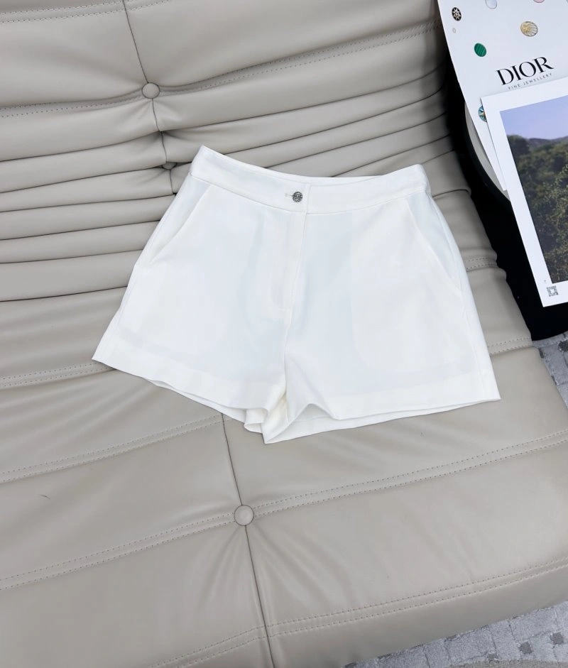 ModernLook Unclassified Brand Short Suits 147347