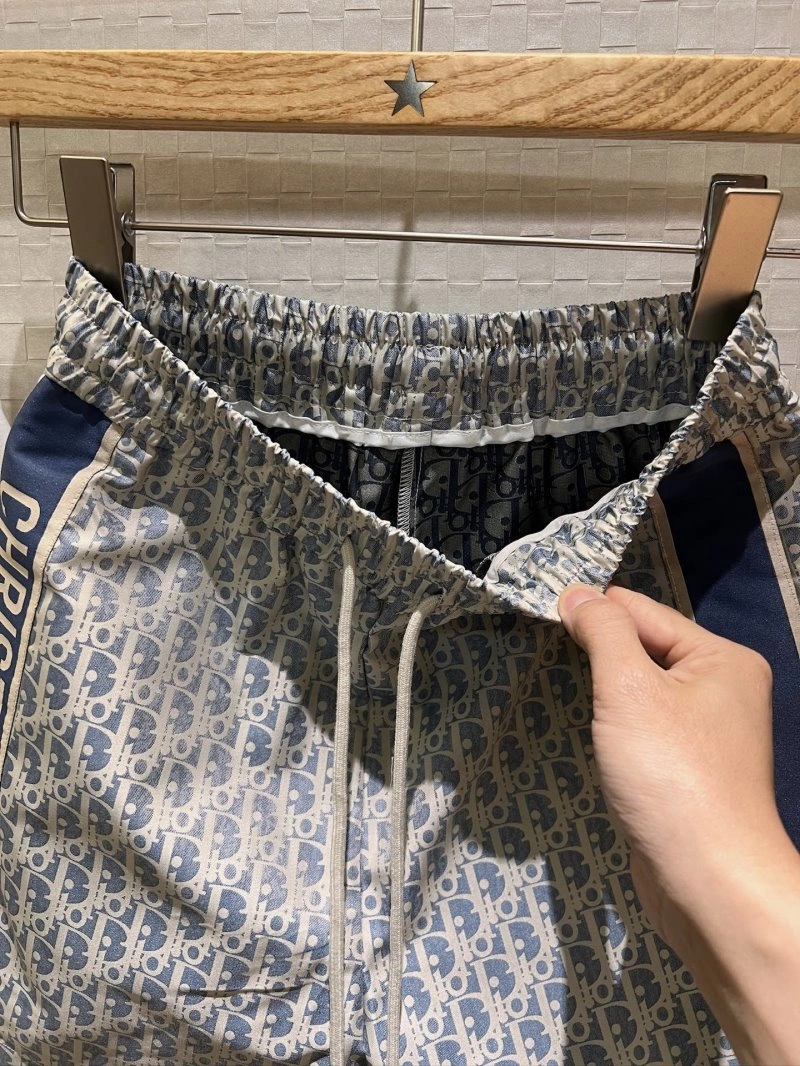 Vibrant Unclassified Brand Short Suits 147344