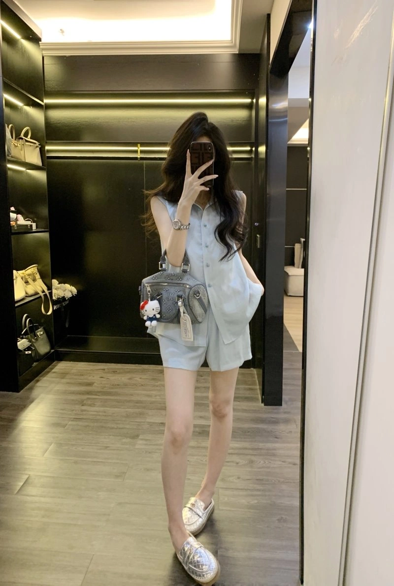 Soft Unclassified Brand Short Suits 153568