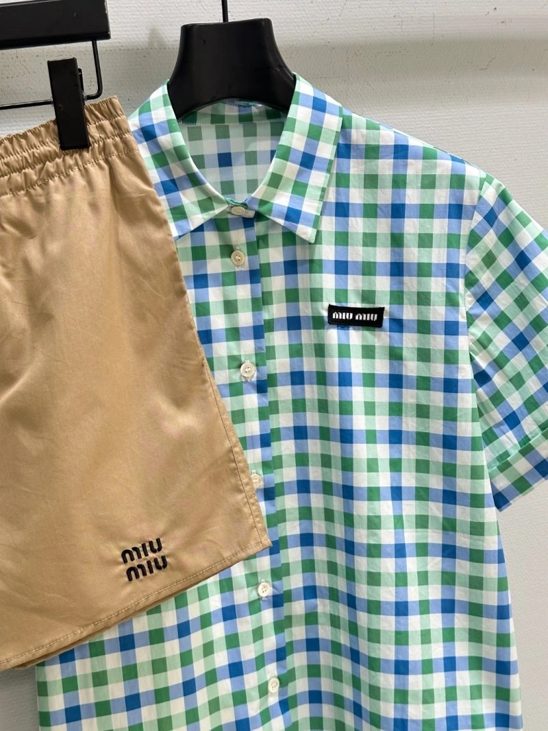 Soft Unclassified Brand Short Suits 152566