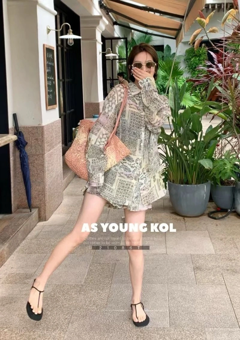 ModernLook Unclassified Brand Short Suits 152539