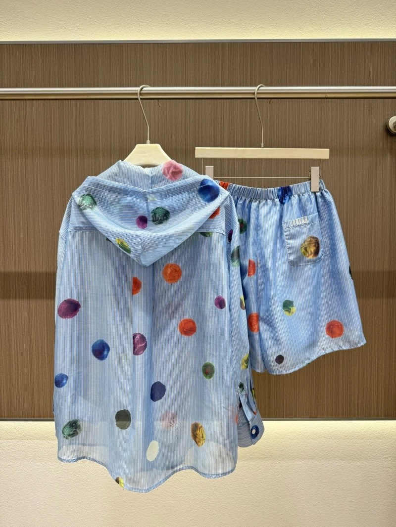Soft Unclassified Brand Short Suits 152544