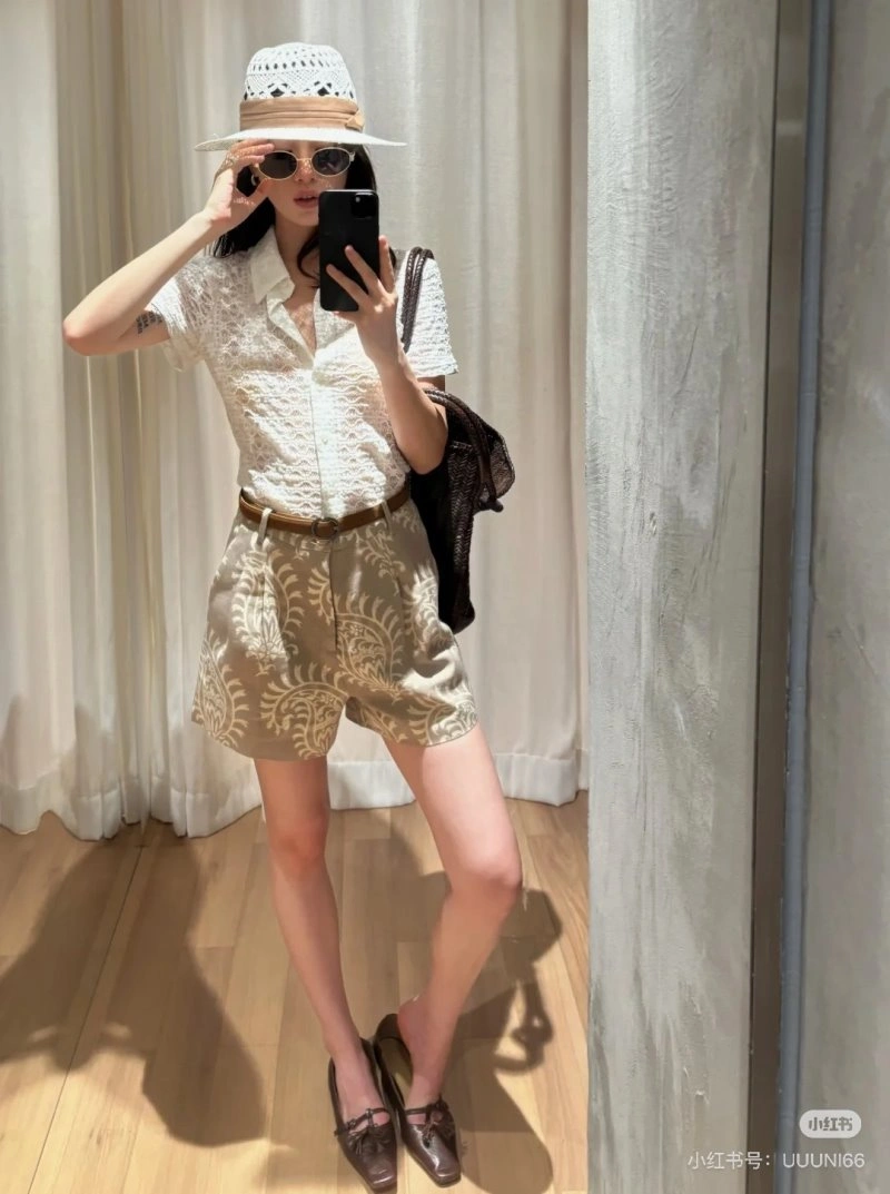 Comfortable Unclassified Brand Short Suits 152553