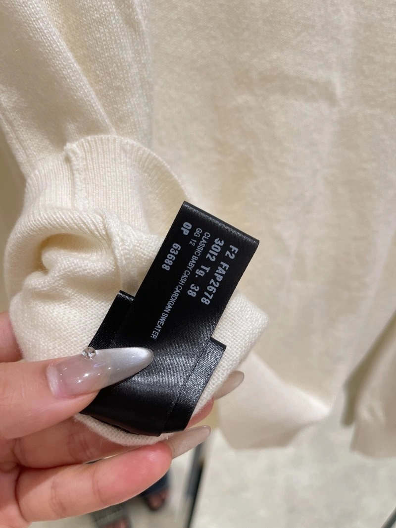 Neat Unclassified Brand Sweaters 150409