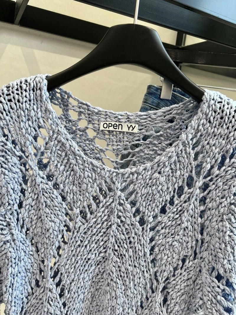 Sustainable Unclassified Brand Sweaters 150404