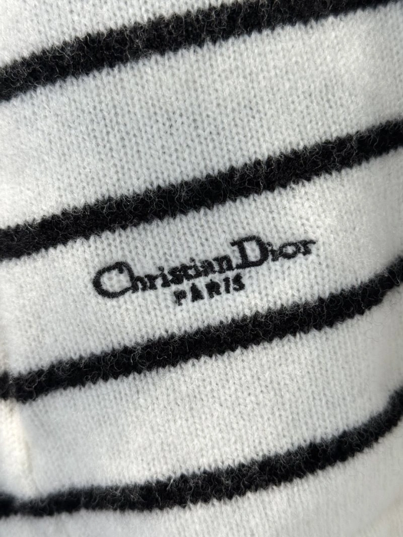 Soft Unclassified Brand Sweaters 155392
