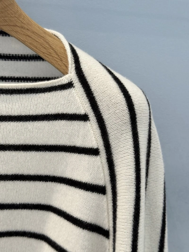 Soft Unclassified Brand Sweaters 155392