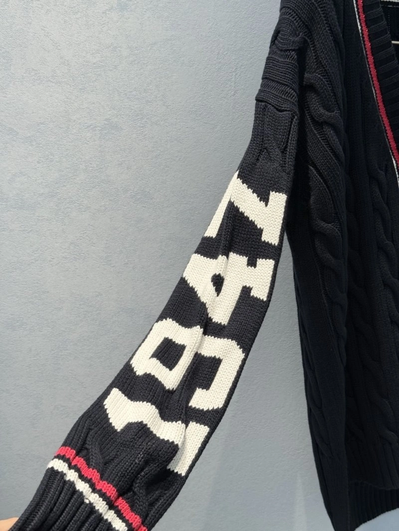 WellDesigned Unclassified Brand Sweaters 155386