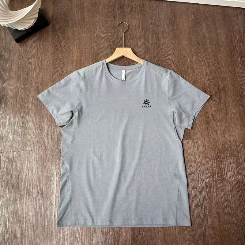 Soft Unclassified Brand T-Shirts 162355