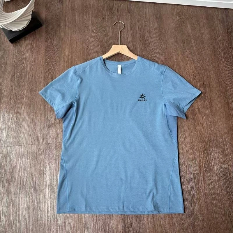 Soft Unclassified Brand T-Shirts 162355